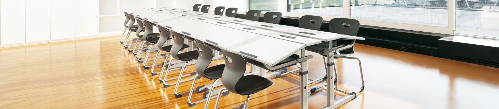 BBG Tische und Sessel für den allgemeinen Unterricht